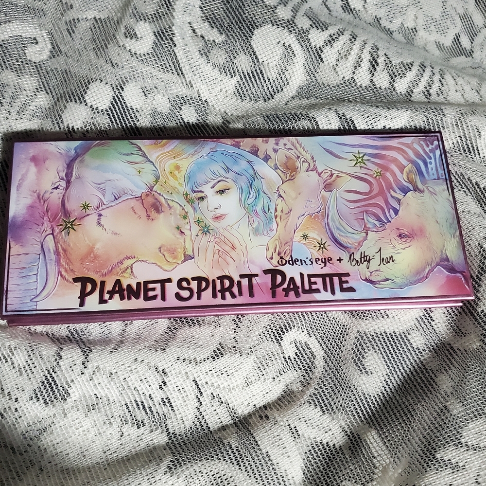 NWOT Oden's Eye & Betty Jean Planet Spirit Palette